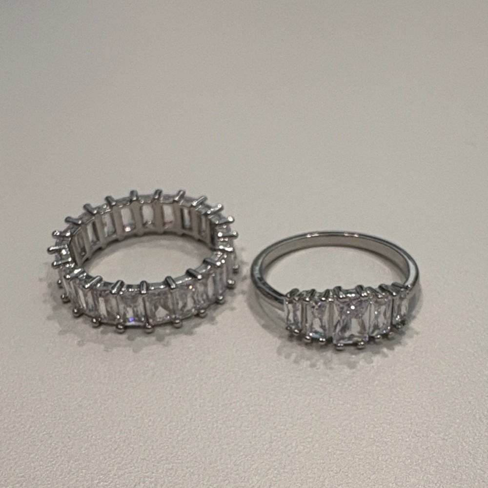 Elegant Silver Women's band and Ring